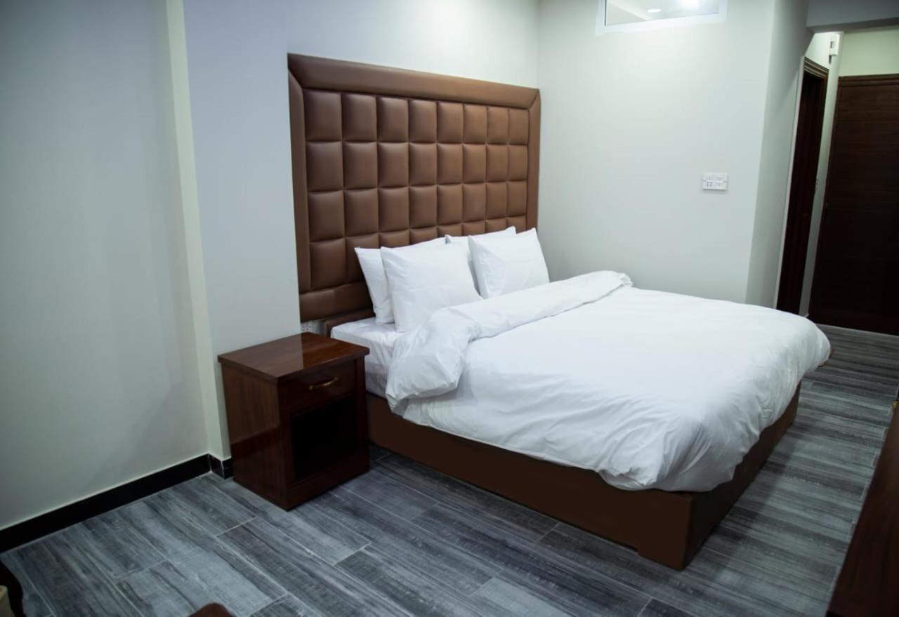 Jumeirah Gold Hotel Naran Esterno foto
